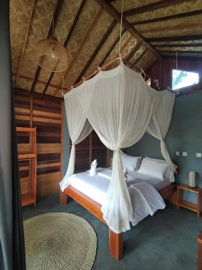 The Geckos Homestay เคลิมูตู ภายนอก รูปภาพ