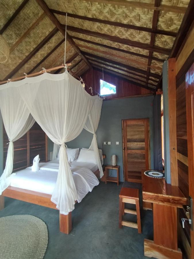 The Geckos Homestay เคลิมูตู ภายนอก รูปภาพ