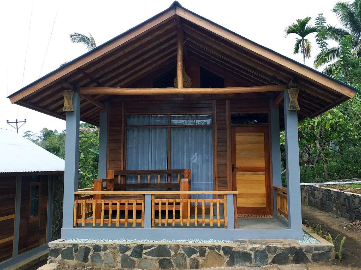 The Geckos Homestay เคลิมูตู ภายนอก รูปภาพ