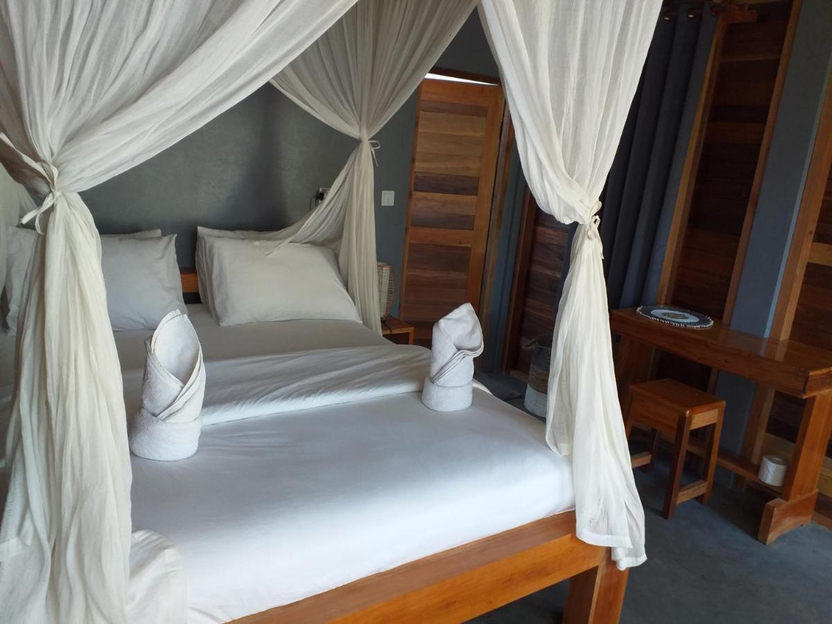 The Geckos Homestay เคลิมูตู ห้อง รูปภาพ