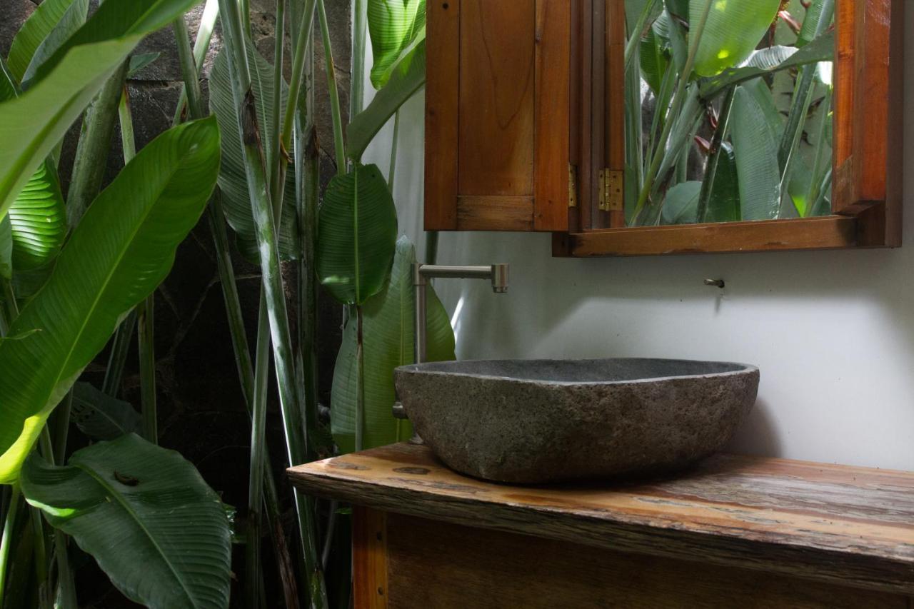The Geckos Homestay เคลิมูตู ภายนอก รูปภาพ