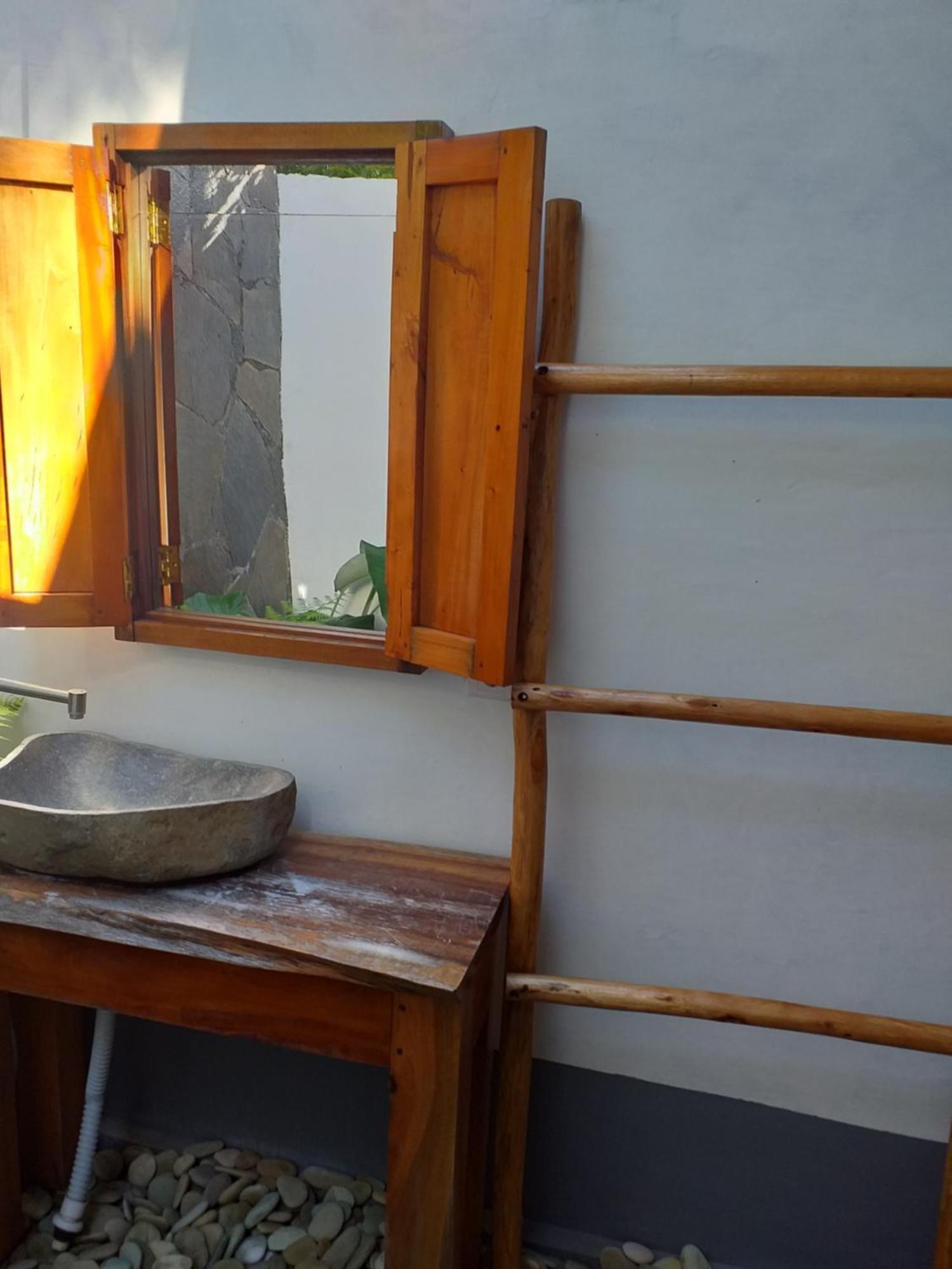 The Geckos Homestay เคลิมูตู ห้อง รูปภาพ